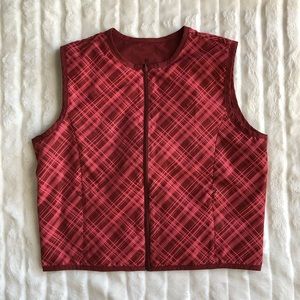 NIKE women's lightweight reversible plaid vest
